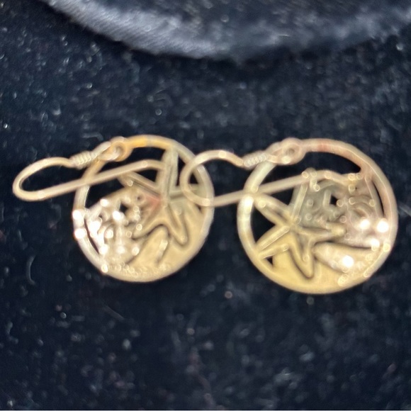 Cat Flower Signed Cut Out Gold Tone Fish Hook Earrings VTG Owl Silver Pendant - Picture 4 of 9